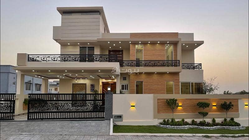 فيلا مكونة من 5 غرف نوم للبيع في قطر