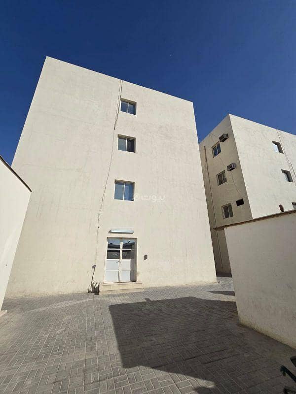 مساحة تجارية للإيجار في المنطقة الصناعية، الدوحة