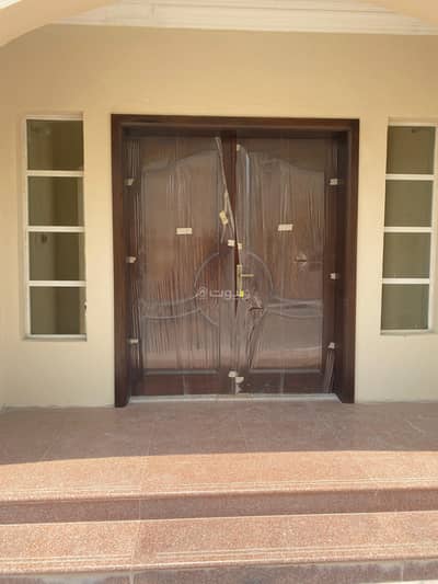 5 Bedroom Villa for Rent in Ain Khaled, Doha - 5 Bedrooms Villa For Rent Ain Khaled, Doha