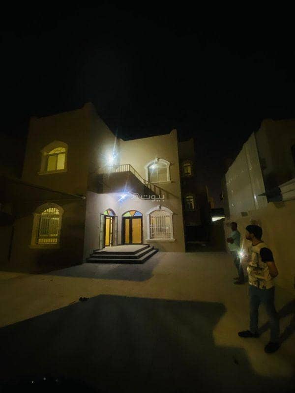 فيلا مكونة من 9 غرف نوم للإيجار في الوكرة