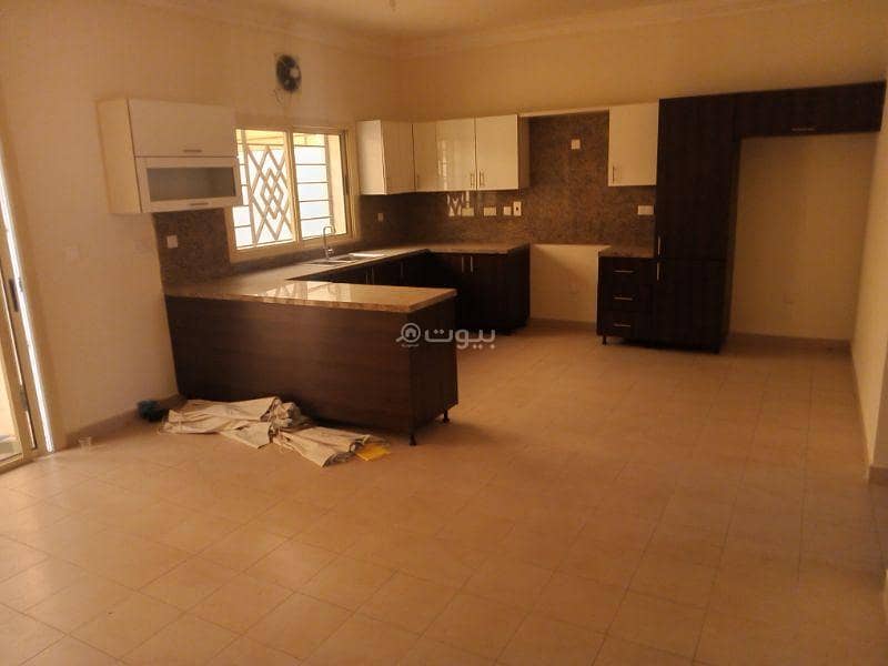 5 Bedrooms Villa For Rent Al Maamoura Doha