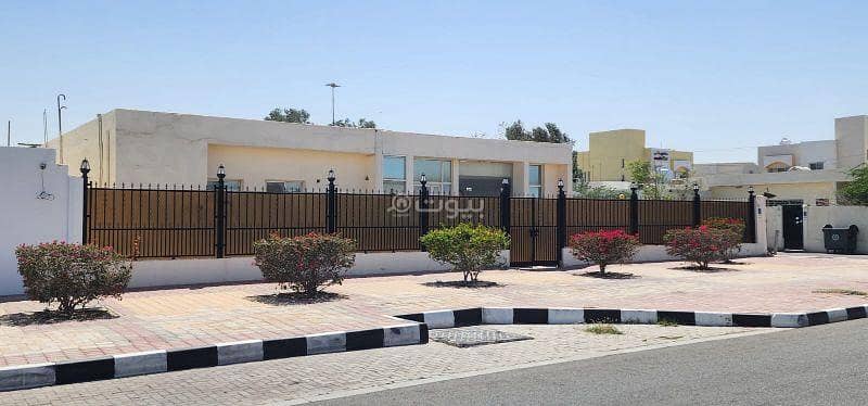 5 Bedrooms Villa For Rent Al Sadd, Doha