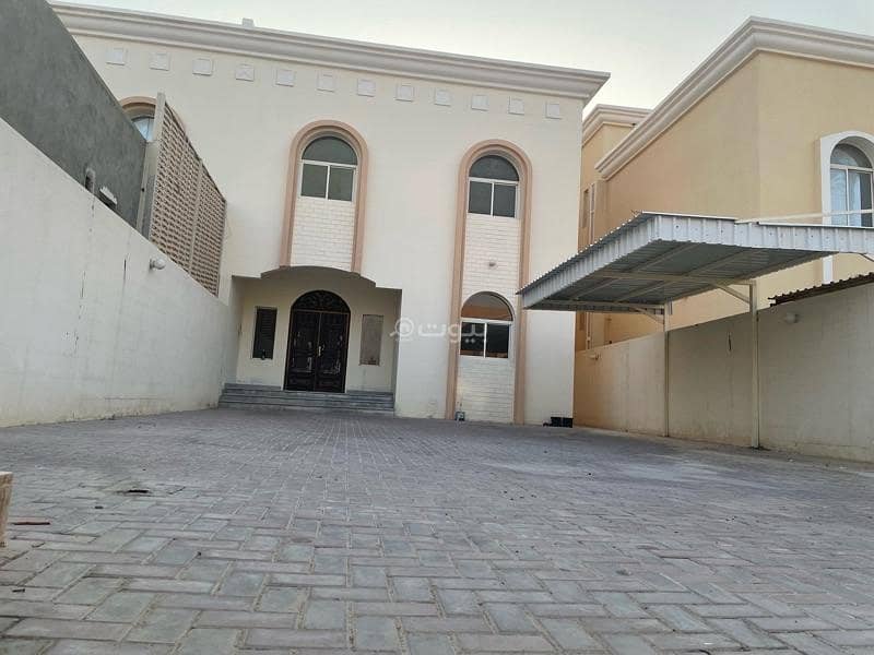فيلا مكونة من 6 غرف نوم للإيجار في الخور