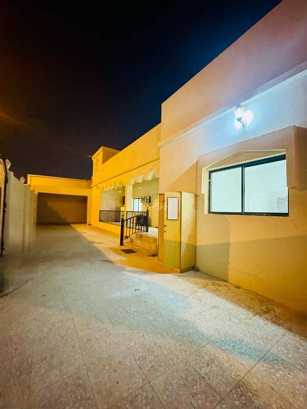 فيلا مكونة من 4 غرف نوم للإيجار في الوكرة