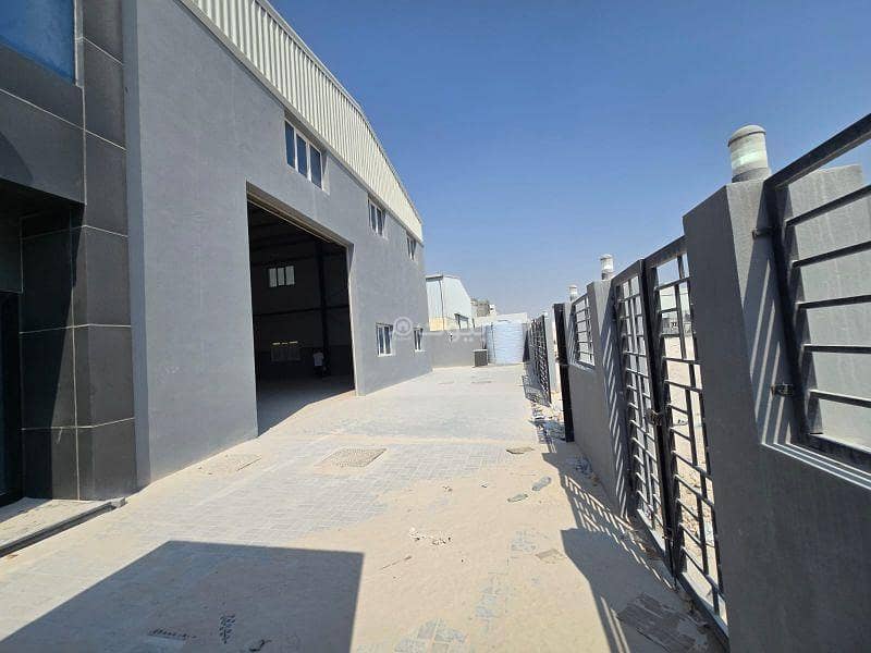 عقار تجاري للإيجار في الوكرة