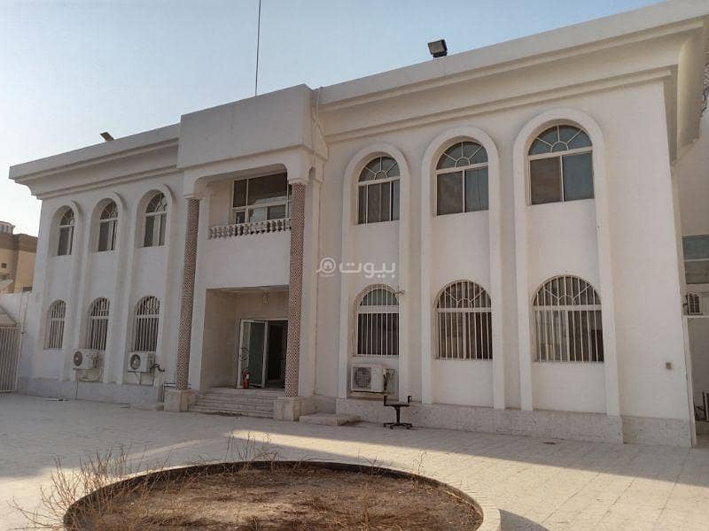 عقار تجاري للإيجار في فريج بن عمران، الدوحة