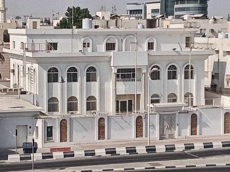 مالك عقار تجاري للإيجار في فريج بن عمران، الدوحة