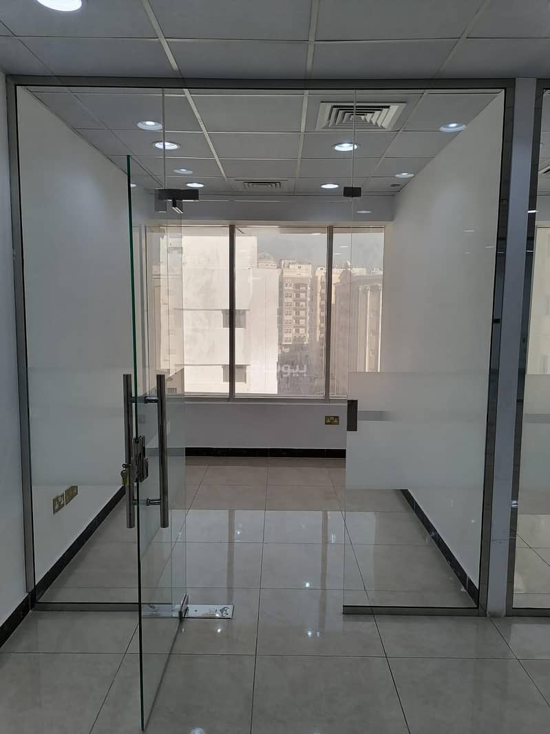 عقار تجاري للإيجار في فريج بن محمود، الدوحة