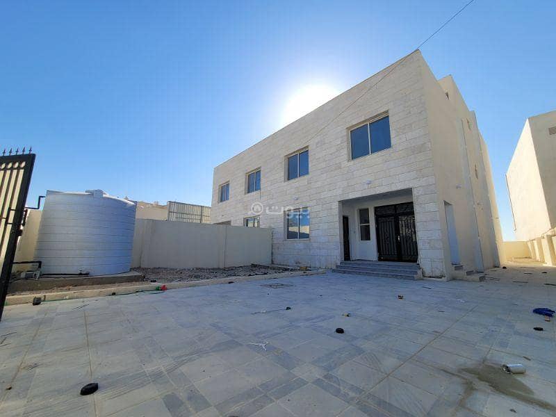 7 Bedrooms Villa For Rent in Umm Salal