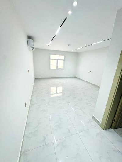 3 Bedroom Flat for Rent in Madinat Khalifa, Doha - 3 Bedrooms Apartment For Rent Madinat Khalifa, Doha