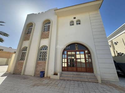 فیلا 7 غرف نوم للايجار في الدحيل، الدوحة - فيلا 7 غرف نوم للايجار في الدحيل الدوحة