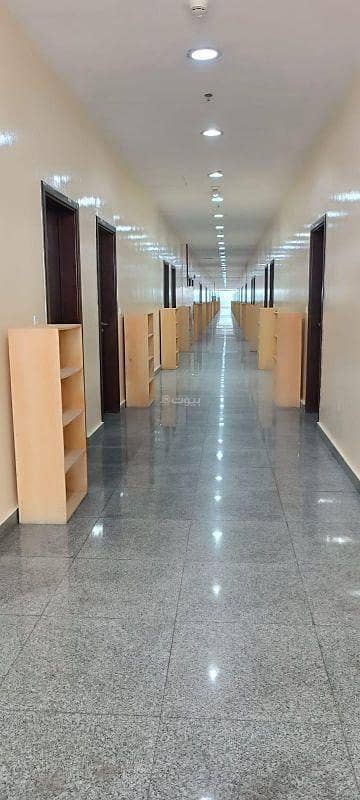 عقارات تجارية اخرى  للايجار في أم صلال، أم صلال - مكتب معروض للإيجار أم صلال