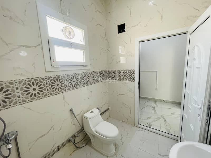 شقة جديدة من غرفة نوم واحدة واسعة متاحة في مروة العزيزية (بدون تقسيم) شقة جديدة من غرفة نوم واحدة واسعة متاحة في مروة العزيزية (بدون تقسيم)