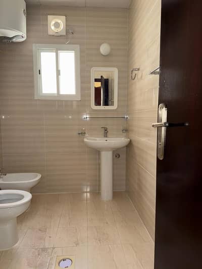 2 Bedroom Flat for Rent in Al Wakrah, Al Wakrah - 2 Bedrooms Apartment For Rent Al Wakrah