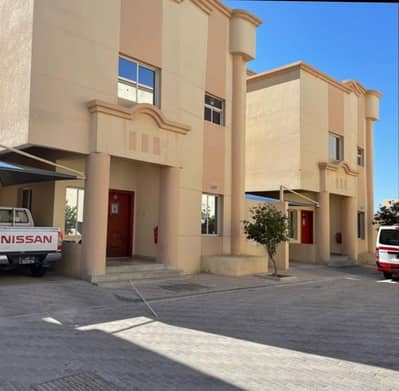 فیلا 5 غرف نوم للايجار في أم صلال، أم صلال - فيلا من 5 غرف نوم للإيجار في أم صلال