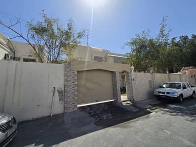 فیلا 5 غرف نوم للايجار في النعيجة، الدوحة - فيلا مكونة من 5 غرف نوم للإيجار نويجا الدوحة