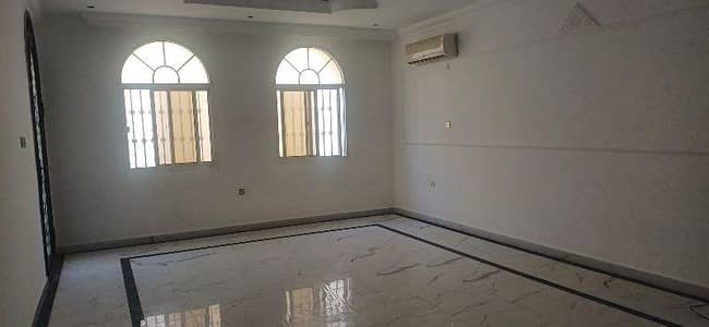 فلیٹ 3 غرف نوم للايجار في فريج بن عمران، الدوحة - شقة مكونة من 3 غرف نوم للإيجار في فريج بن عمران، الدوحة