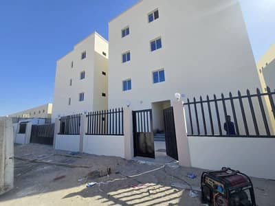 عقارات تجارية اخرى  للايجار في الوكير، الوكرة - استوديو تجاري آخر للإيجار الوكير، الواكرا