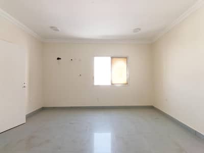 2 Bedroom Flat for Rent in Umm Ghuwailina, Doha - 2 Bedrooms Apartment For Rent Umm Ghuwailina, Doha