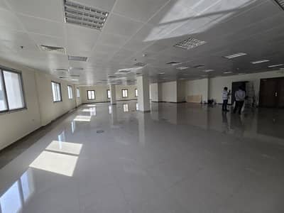 عقارات تجارية اخرى  للايجار في قلب الدوحة، الدوحة - 1 تجاري آخر للإيجار في قلب الدوحة